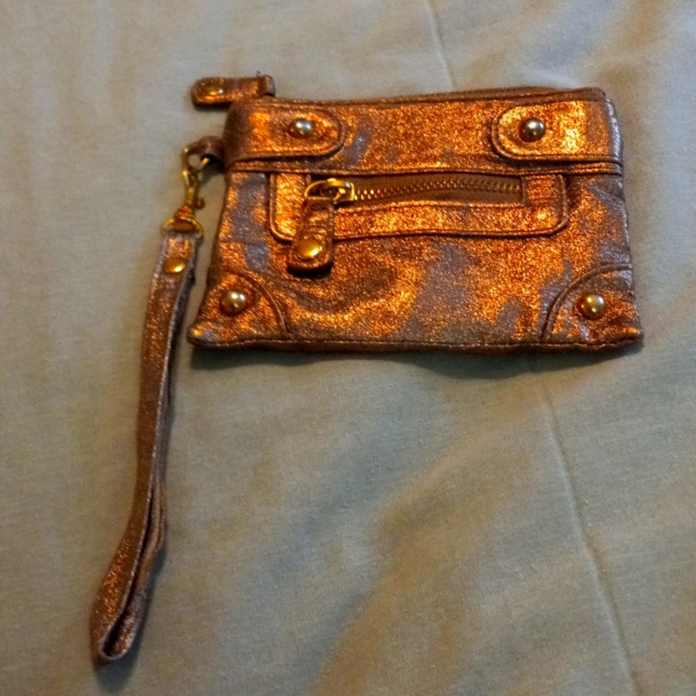 On The Go Wristlet